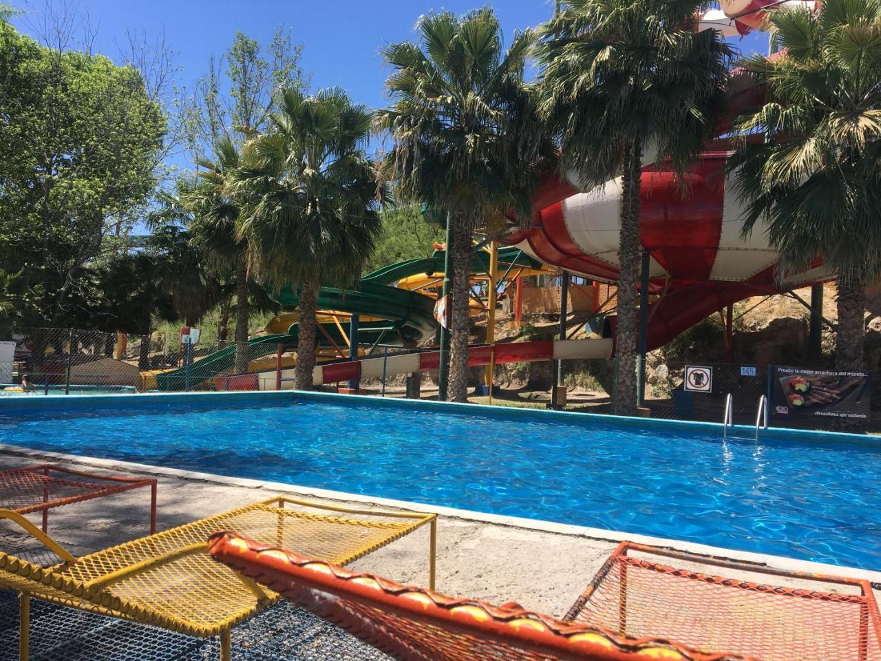 Hotel Y Balneario Ojo Caliente Camargo Exterior foto